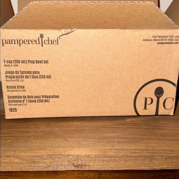 NWT Pampered Chef Set of 6 One Cup Prep Bowls with Lids - Picture 3 of 4